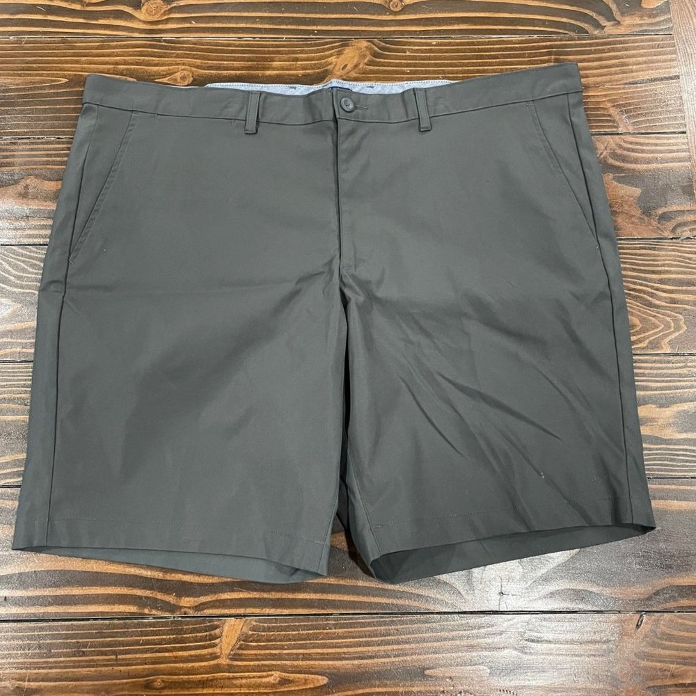 5/$20 NEW 44 Men's Dark Gray 10" Flat Front Performance Shorts